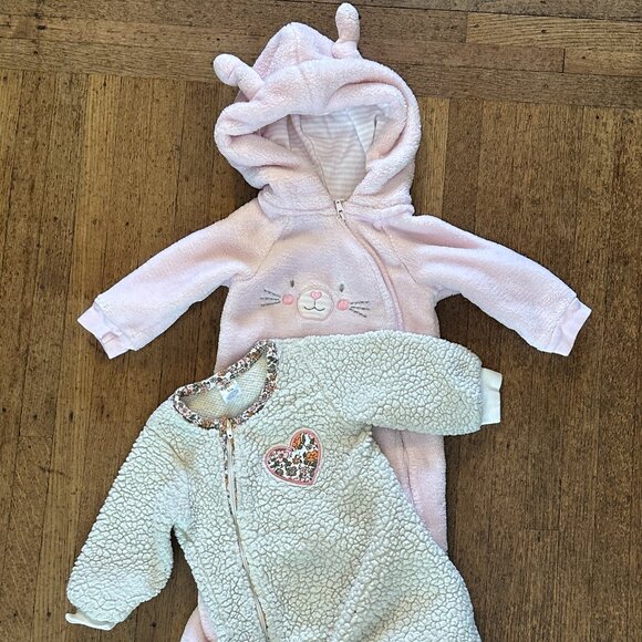 Lot of 2 footed 3-6 month Footed Pajama Absorba & Baby Essentials Bunny Heart - Picture 1 of 15